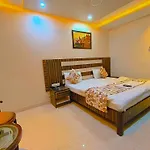 P Palace - Near Kashi Vishwanath Temple