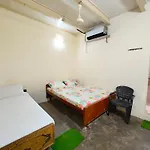Hotel Shanti Near Manikarnika Ghat