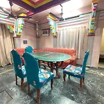 Hotel Shanti Near Manikarnika Ghat
