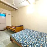 Hotel Shanti Near Manikarnika Ghat