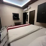 Hotel Shiv Mangalam Near Kashi Vishwanath Tample