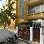 Vijaya Nagaram Radhe Krishna Home Stay ,Ganga 1Km