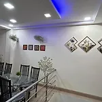 Hotel Sahu Near Kashi Vishwanath Temple Gate