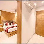 Hotel Sarc Near Kashi Vishwanath Temple - Fully Air Conditioned And Spacious Room