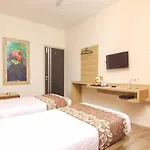 Hotel R B International