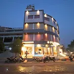 Capital O 36986 Hotel Vagmi