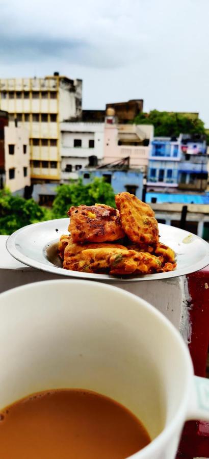 Hotel The White Canyon Varanasi
