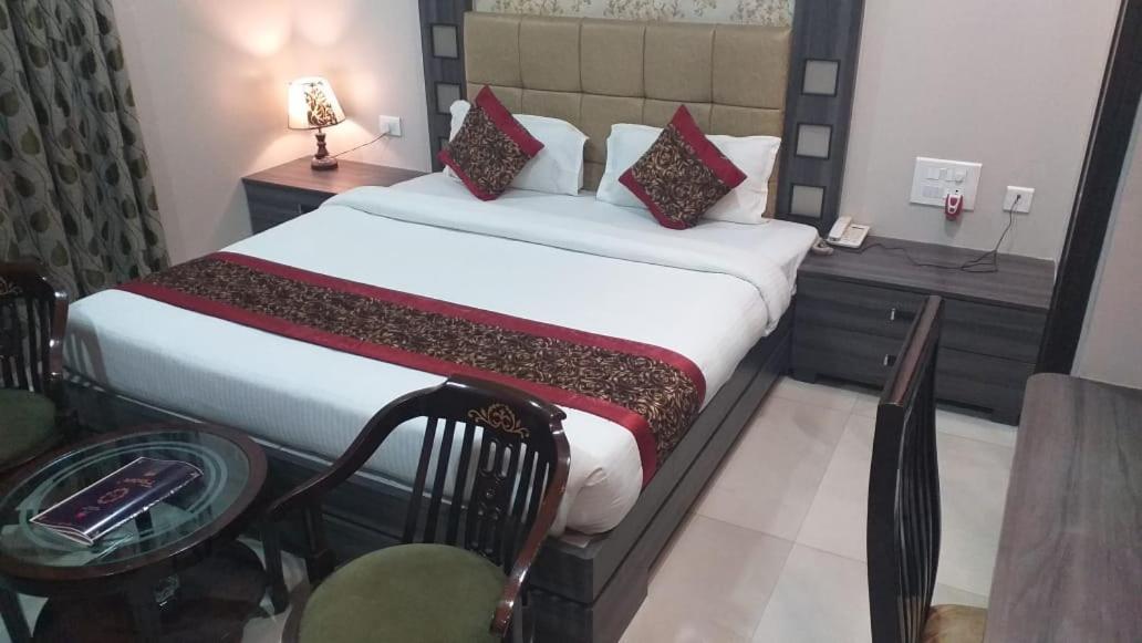 Hotel Ozas Grand 3*