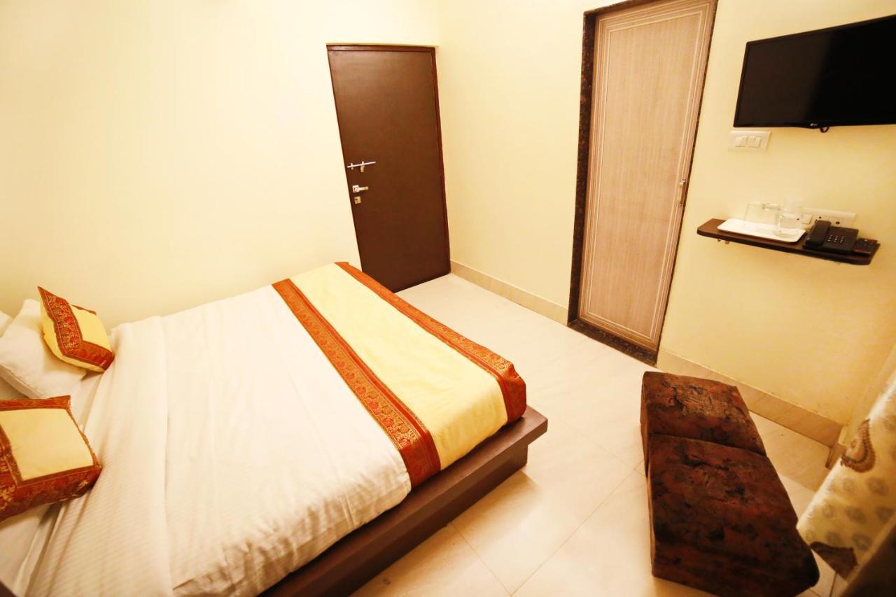 Oyo 16708 Sada Shiv Guest house 3*