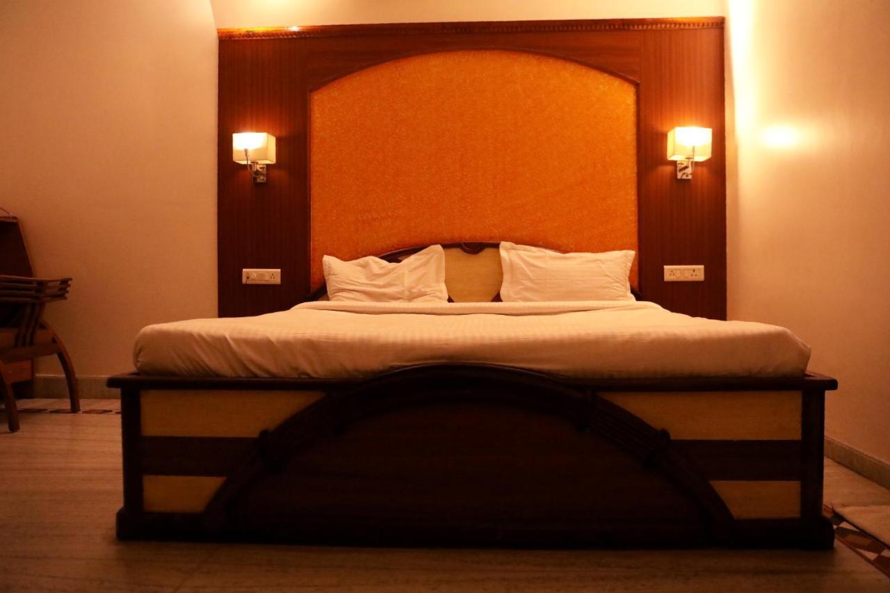 Villa Benares Homestay *