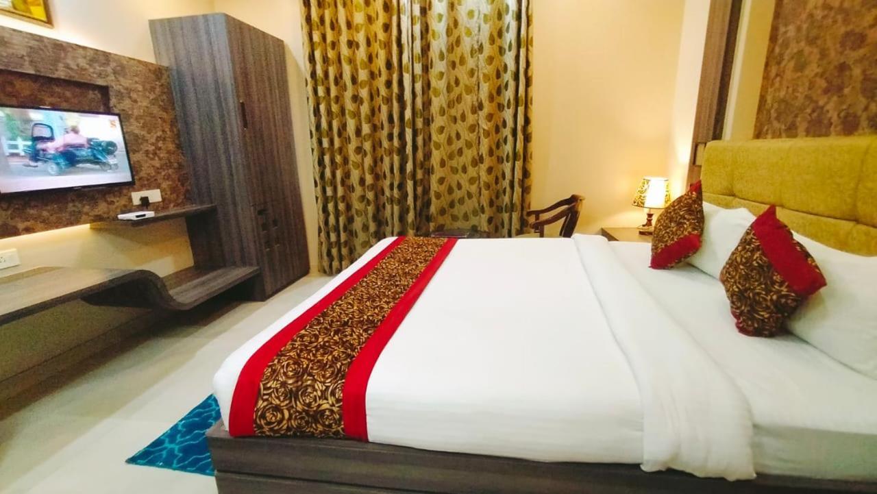 Ozas Grand Hotel