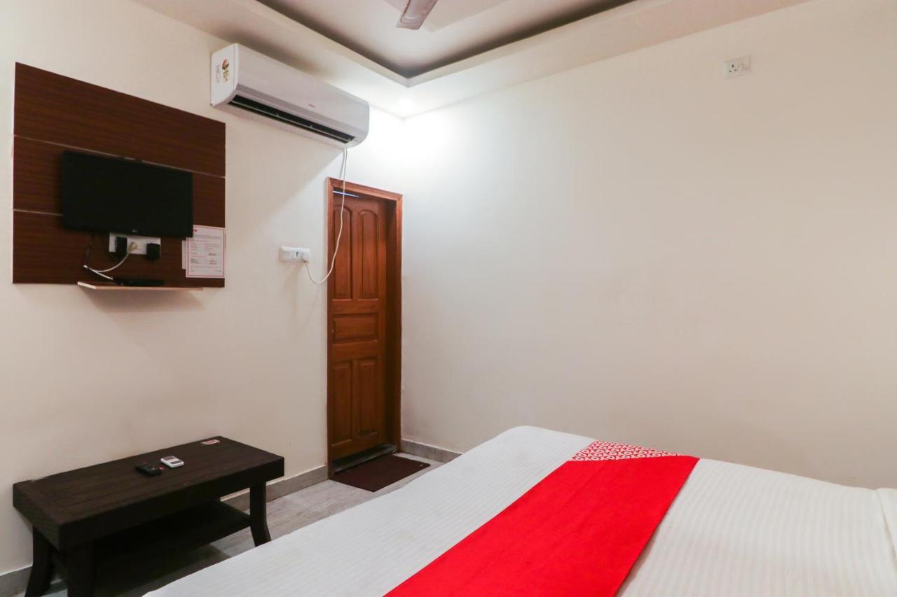 Hotel Oyo 37453 Mahi In 3*