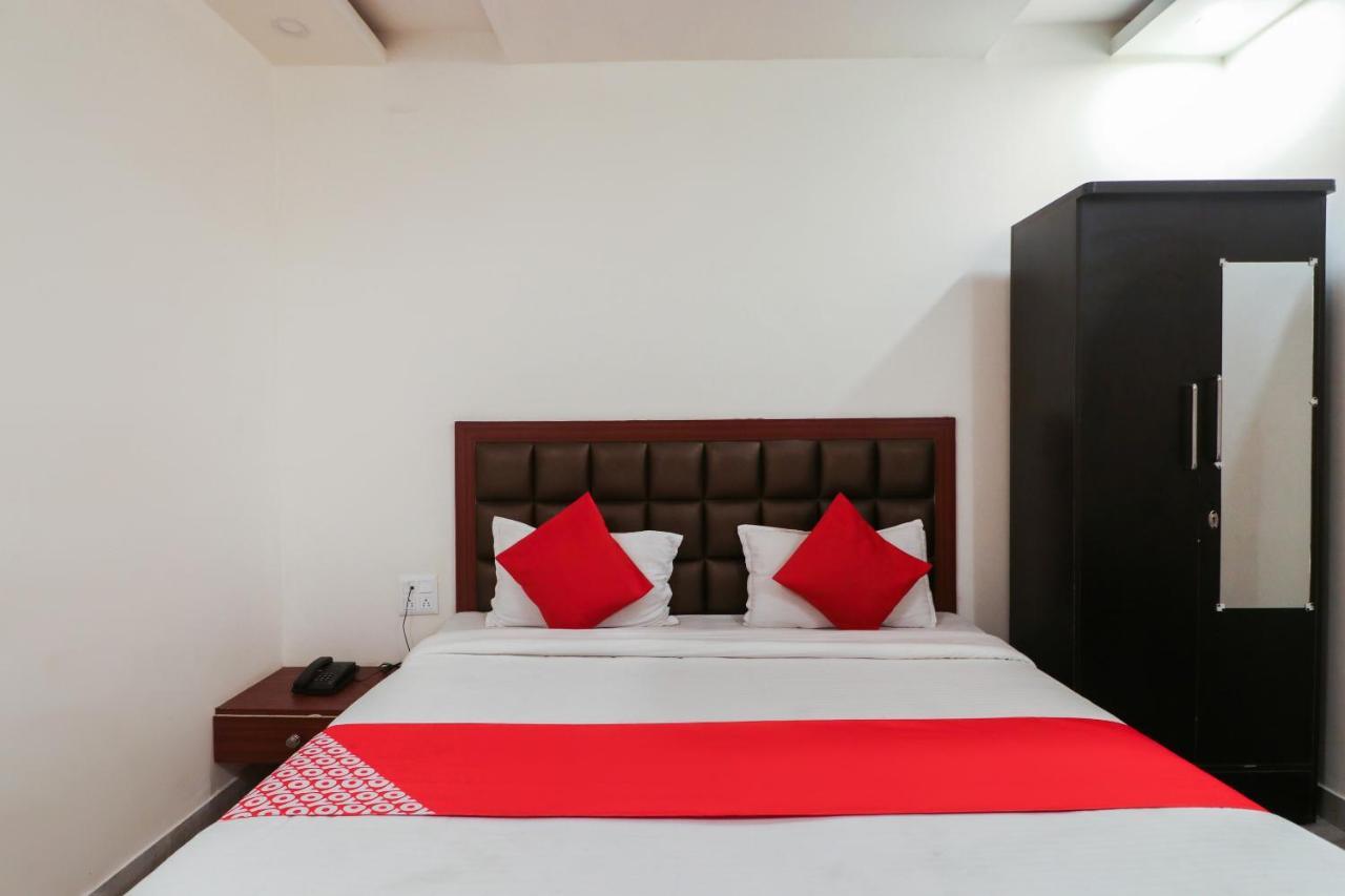 Oyo 37453 Mahi In 3* Varanasi
