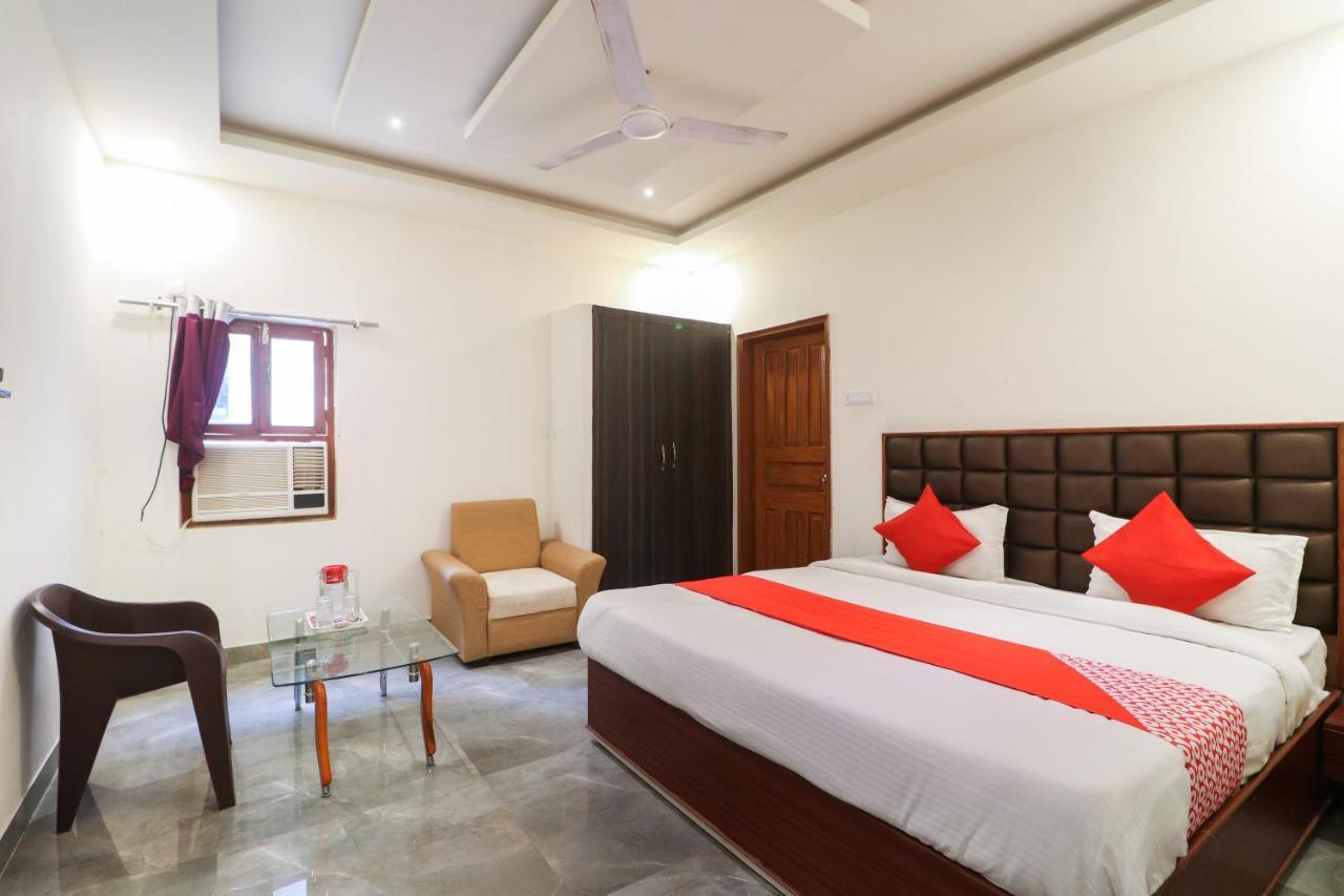 Hotel Oyo 37453 Mahi In 3*