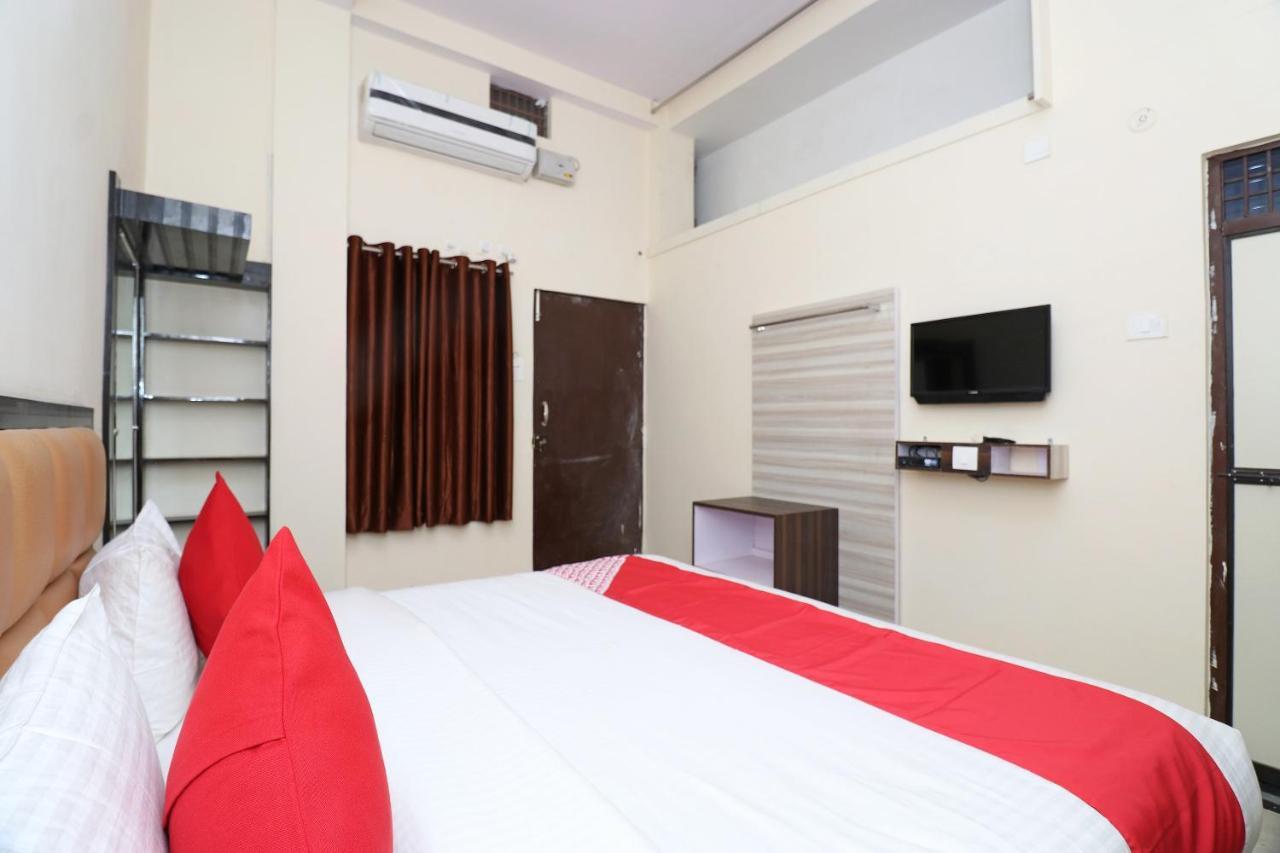 Hotel Oyo Jee's Varanasi