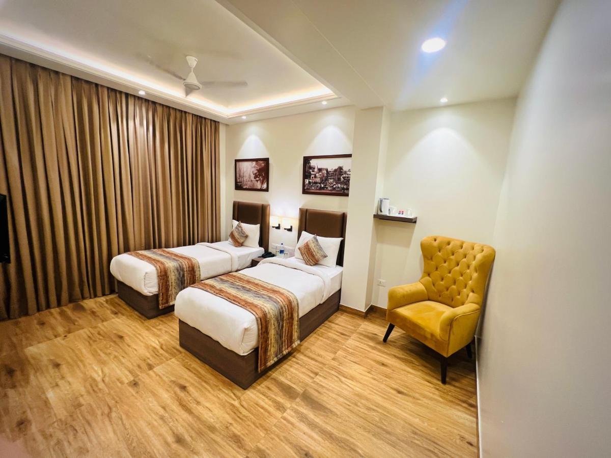 Sugar Stars Hotel Varanasi