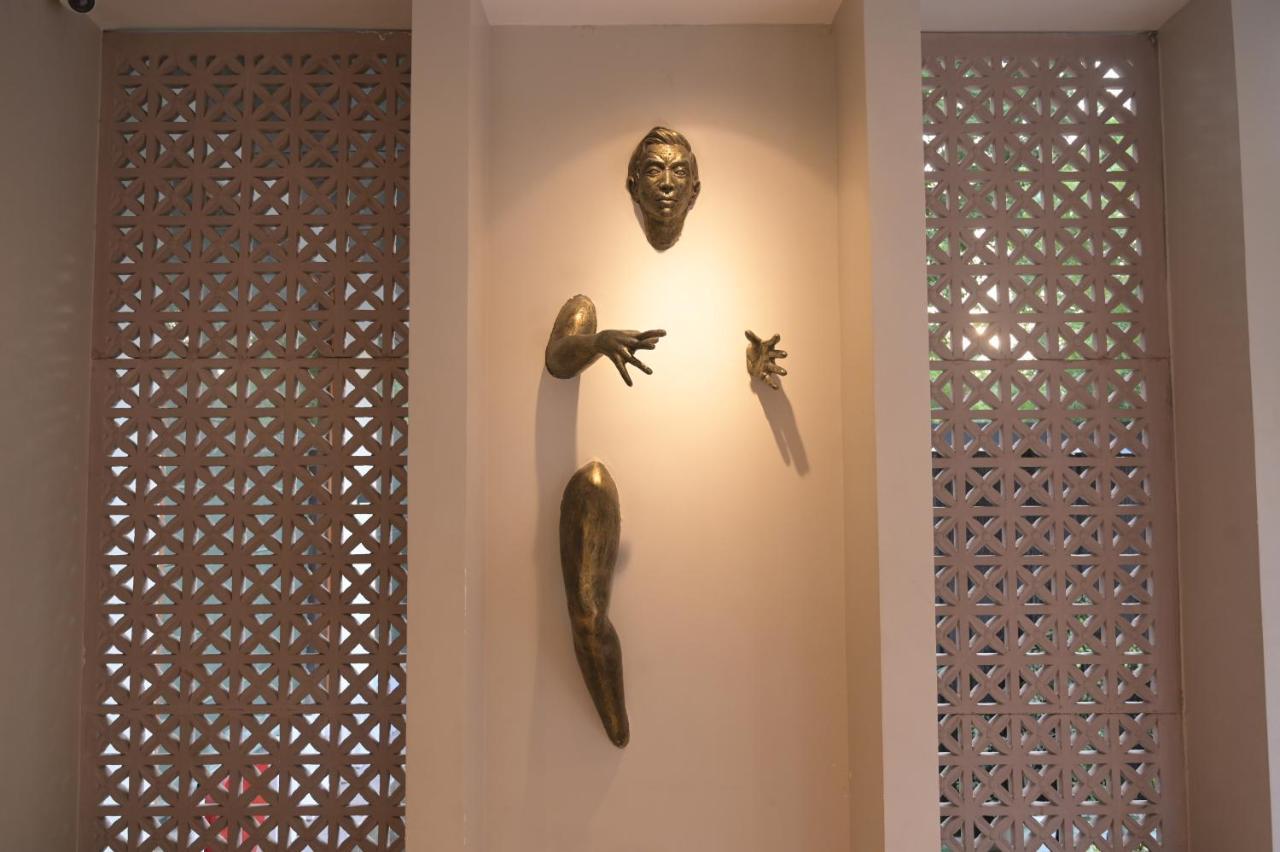 Magic Leaf Hotel
