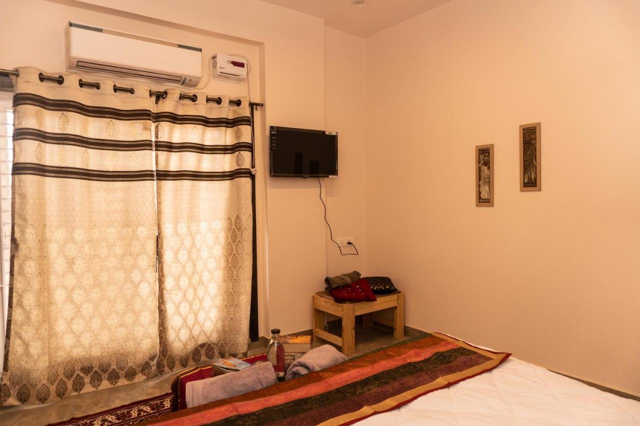 Hotel Kailasha - Lift,parking,kitchen And Modern Facilities *