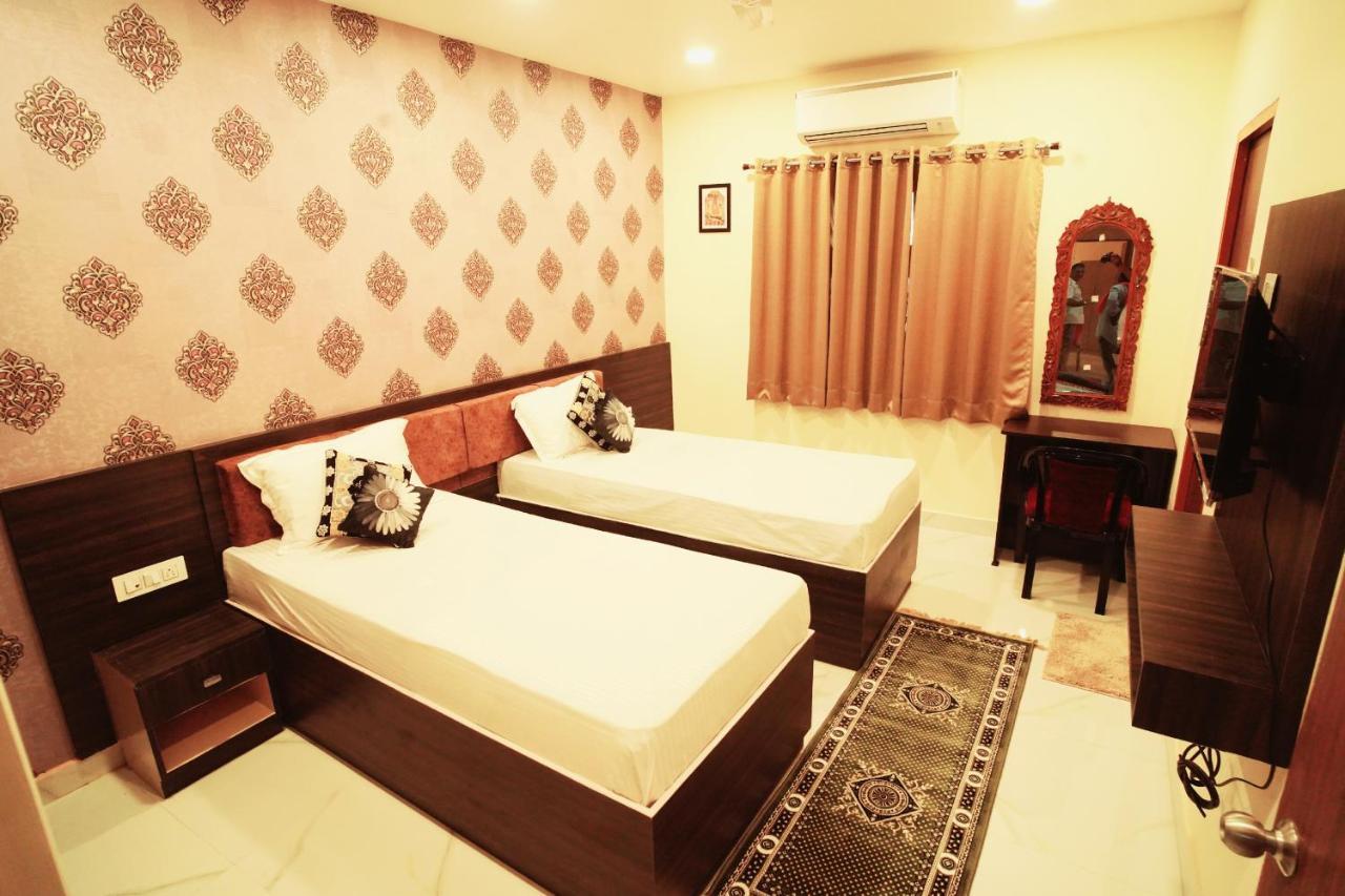 Anand Kanan Varanasi
