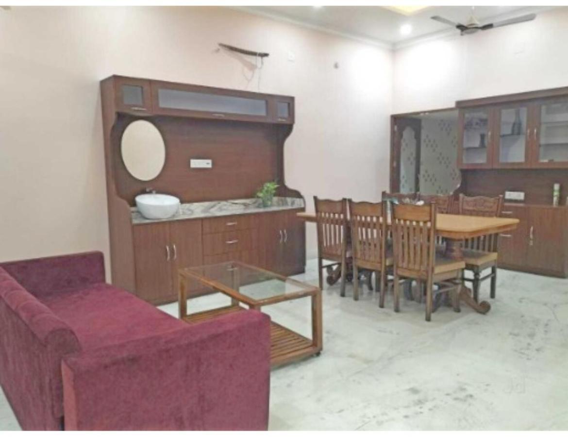 Homestay Prithvi Palace Stay,varanasi *