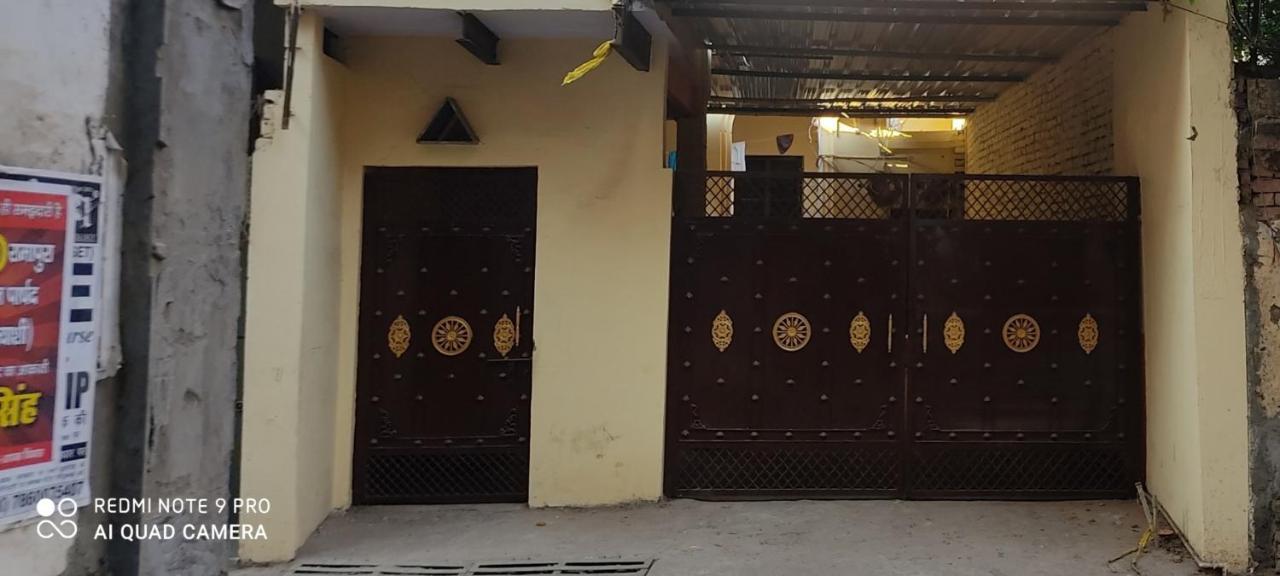 Oyo 16708 Sada Shiv 3* Varanasi