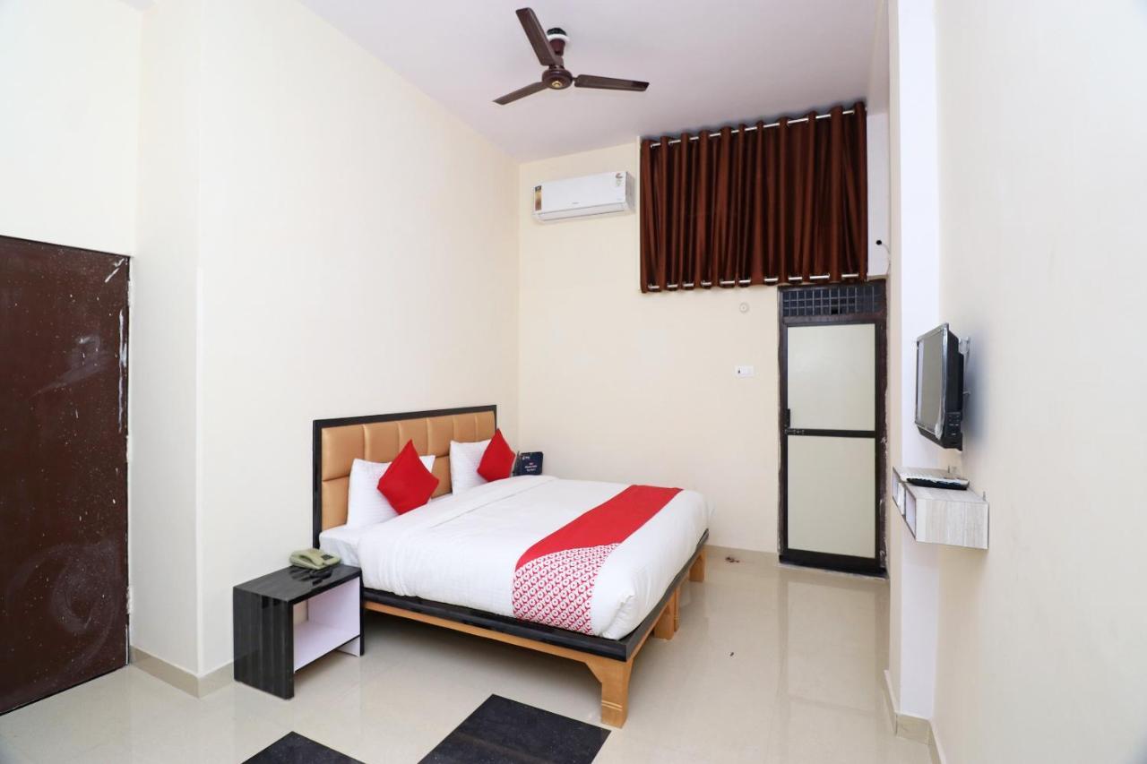 Oyo Jee's 3* Varanasi
