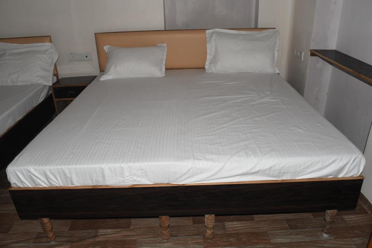 Shivohm Homestay 400 Mtrs From Kashi Vishwanath Temple