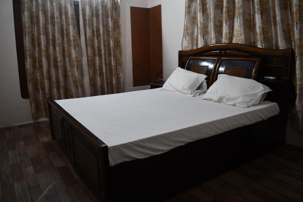 Shivohm Homestay 400 Mtrs From Kashi Vishwanath Temple Homestay