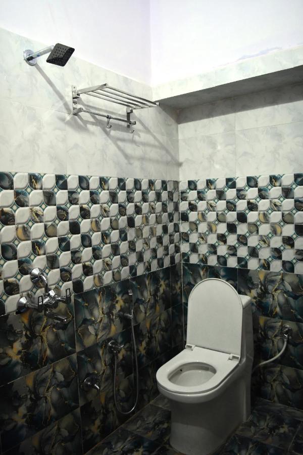 Shivohm Homestay 400 Mtrs From Kashi Vishwanath Temple