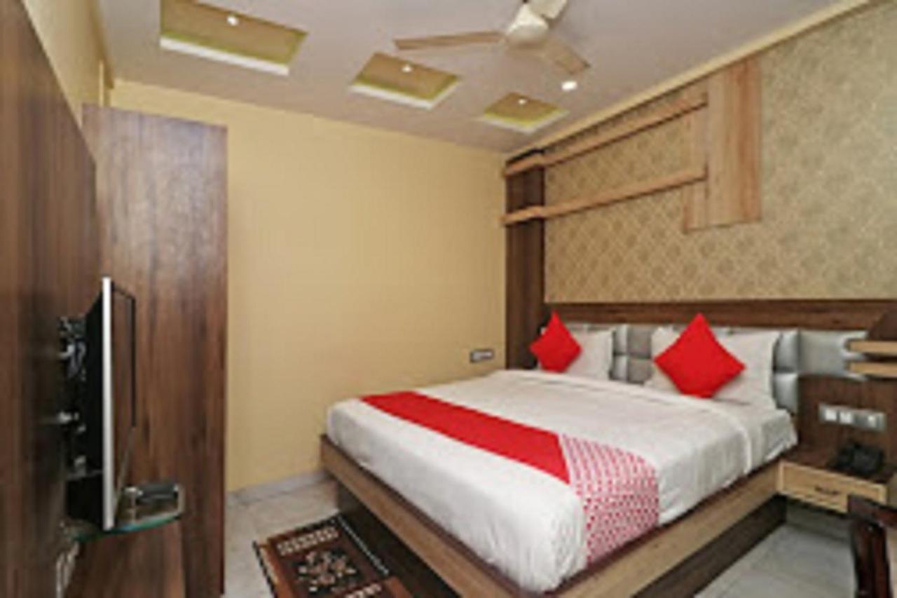 Hotel Raj Kamal Palace By Wb