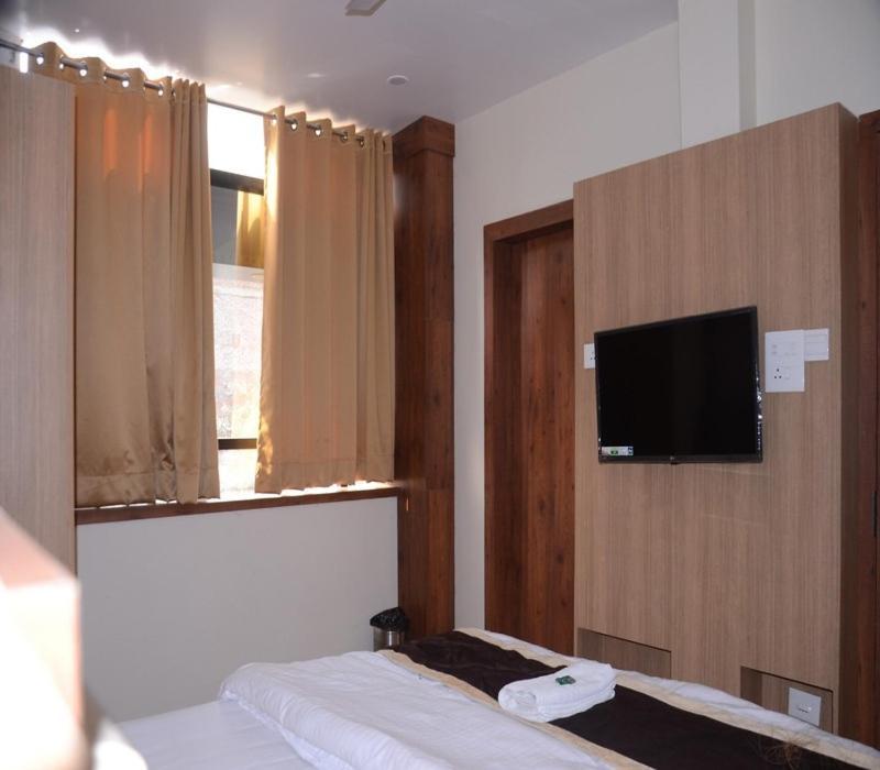 Hotel Nivedita Varanasi