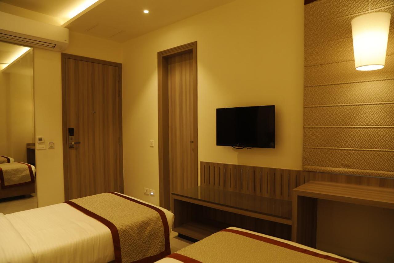 Hotel The Royal Vista 3*
