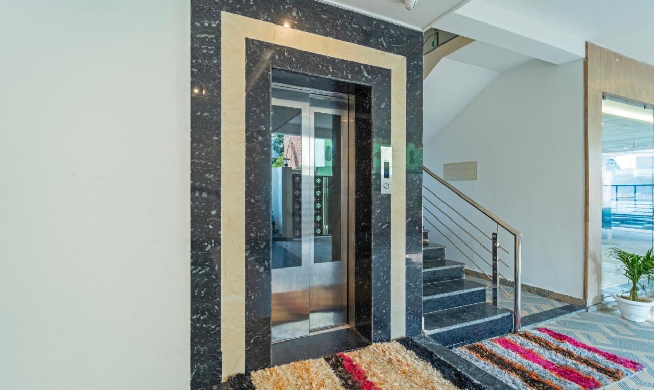 Treebo Raj Palace Hotel 3*