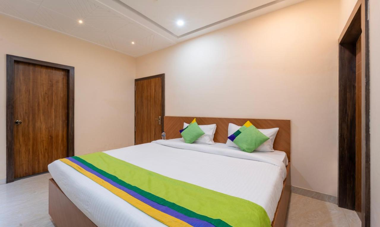 Hotel Treebo Raj Palace Varanasi