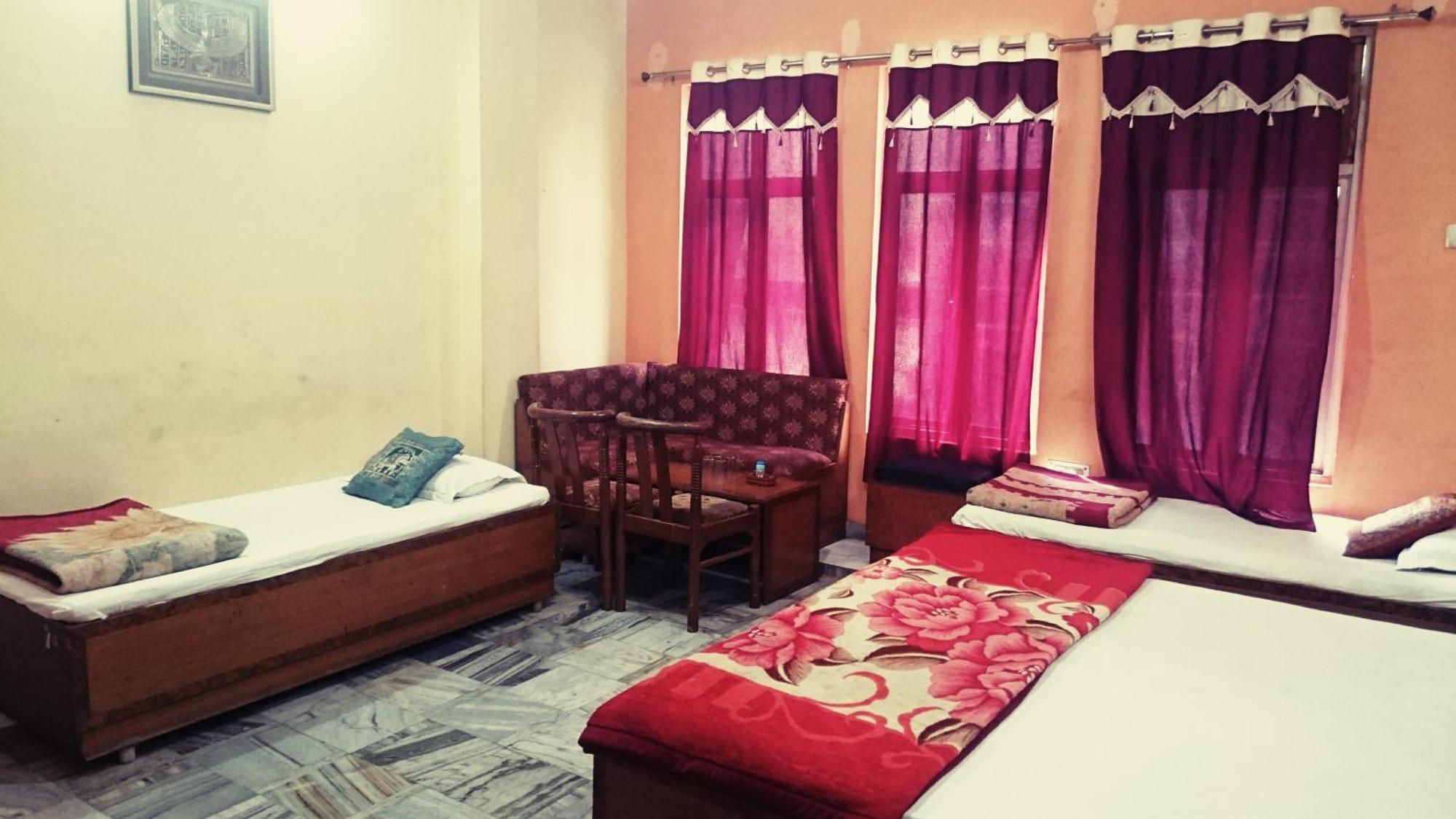 Aditya Hotel