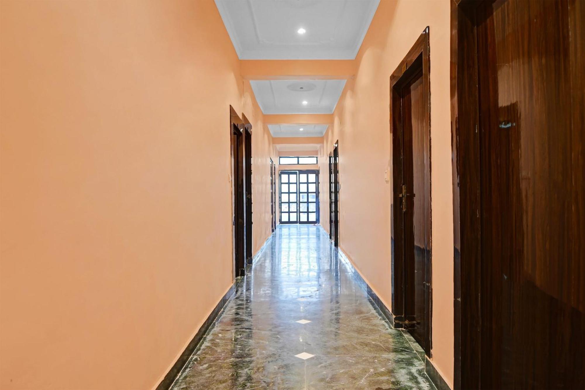 Oyo Flagship Tara 4* Varanasi