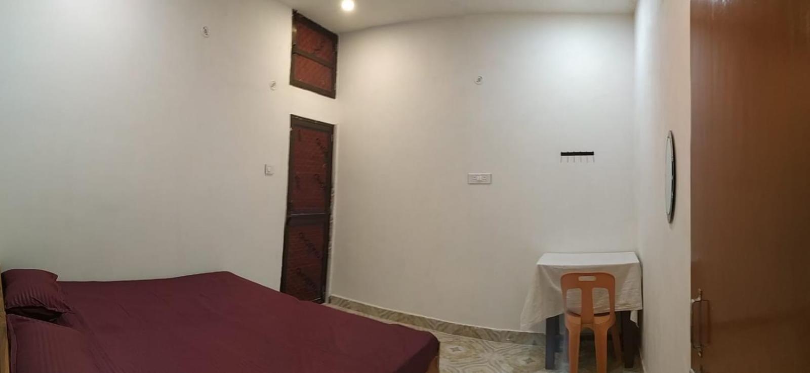 Shree Om Palace Guest house