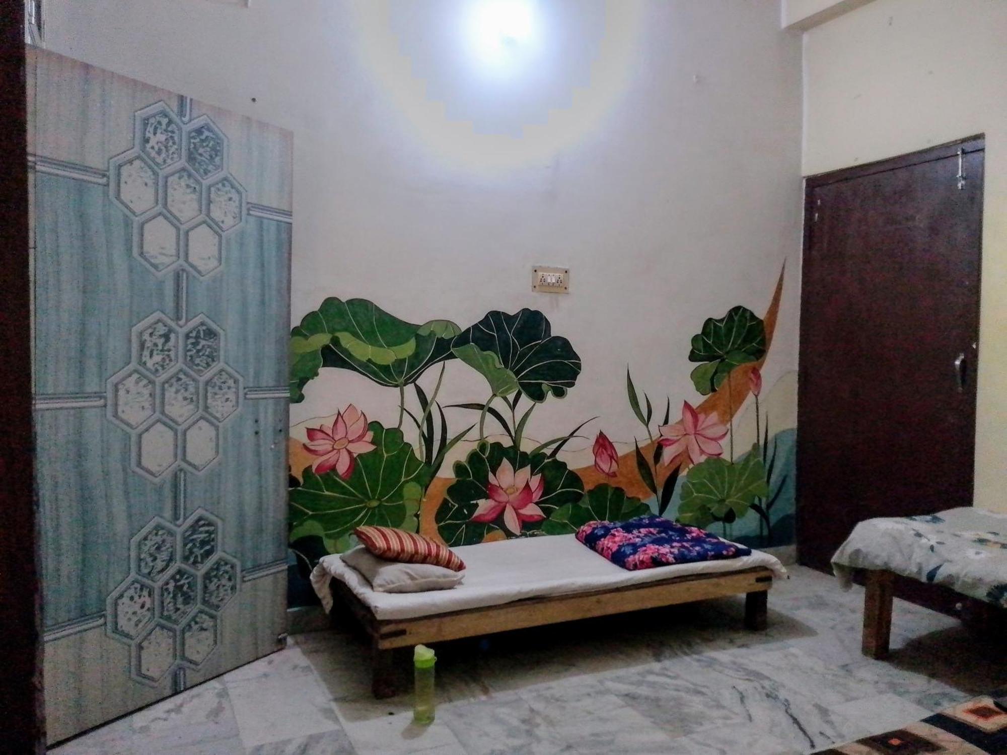 Shri Homes * Varanasi