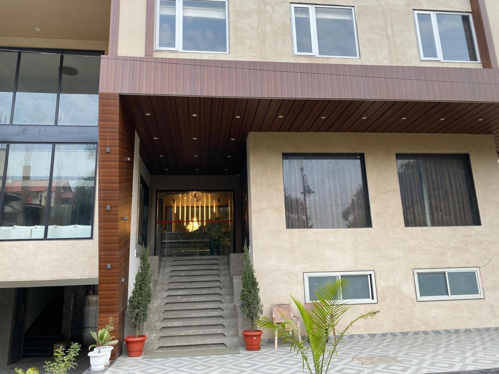 Hotel Sujata Varanasi