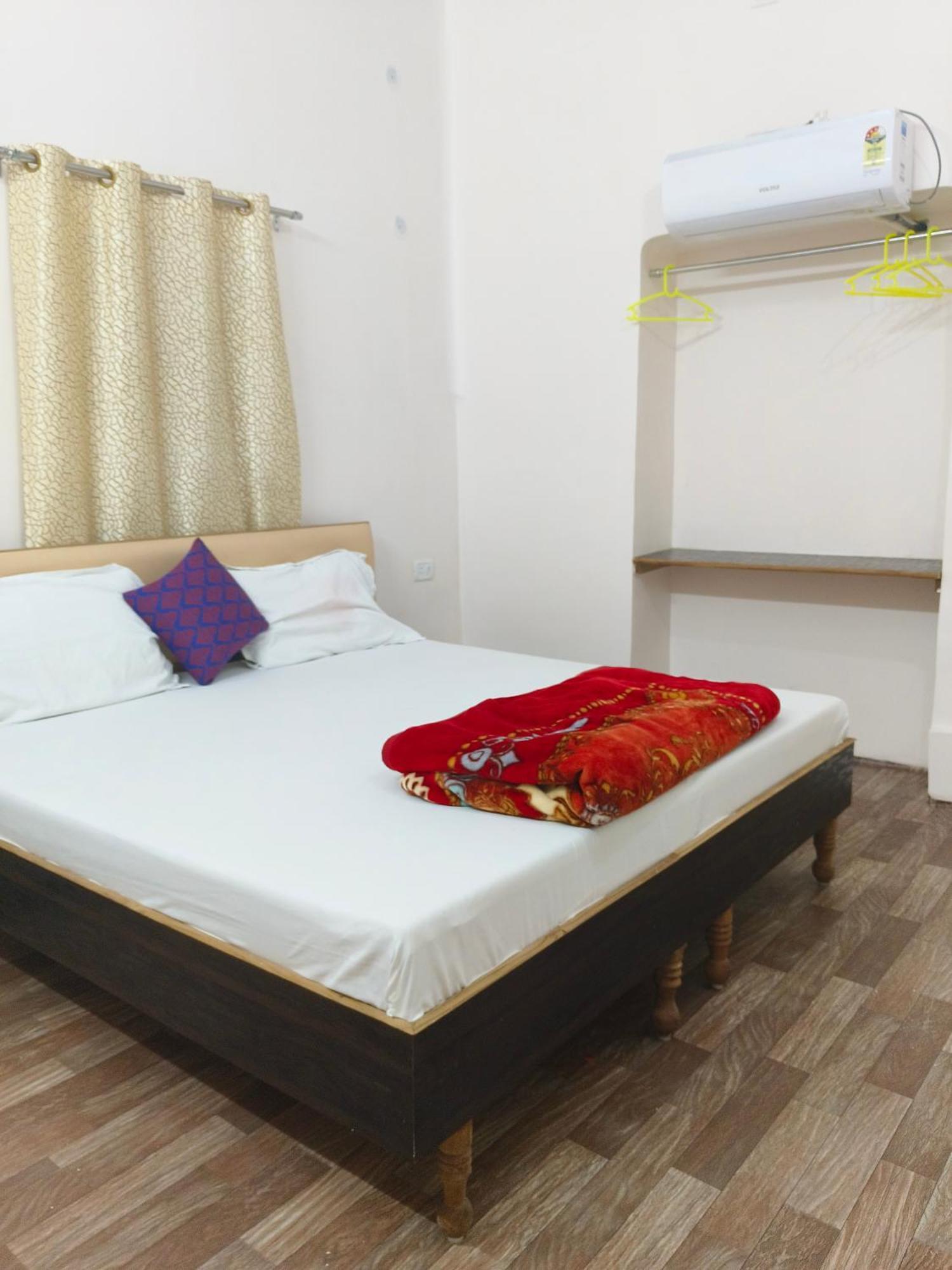 Shivohm Homestay 400 Mtrs From Kashi Vishwanath Temple Homestay