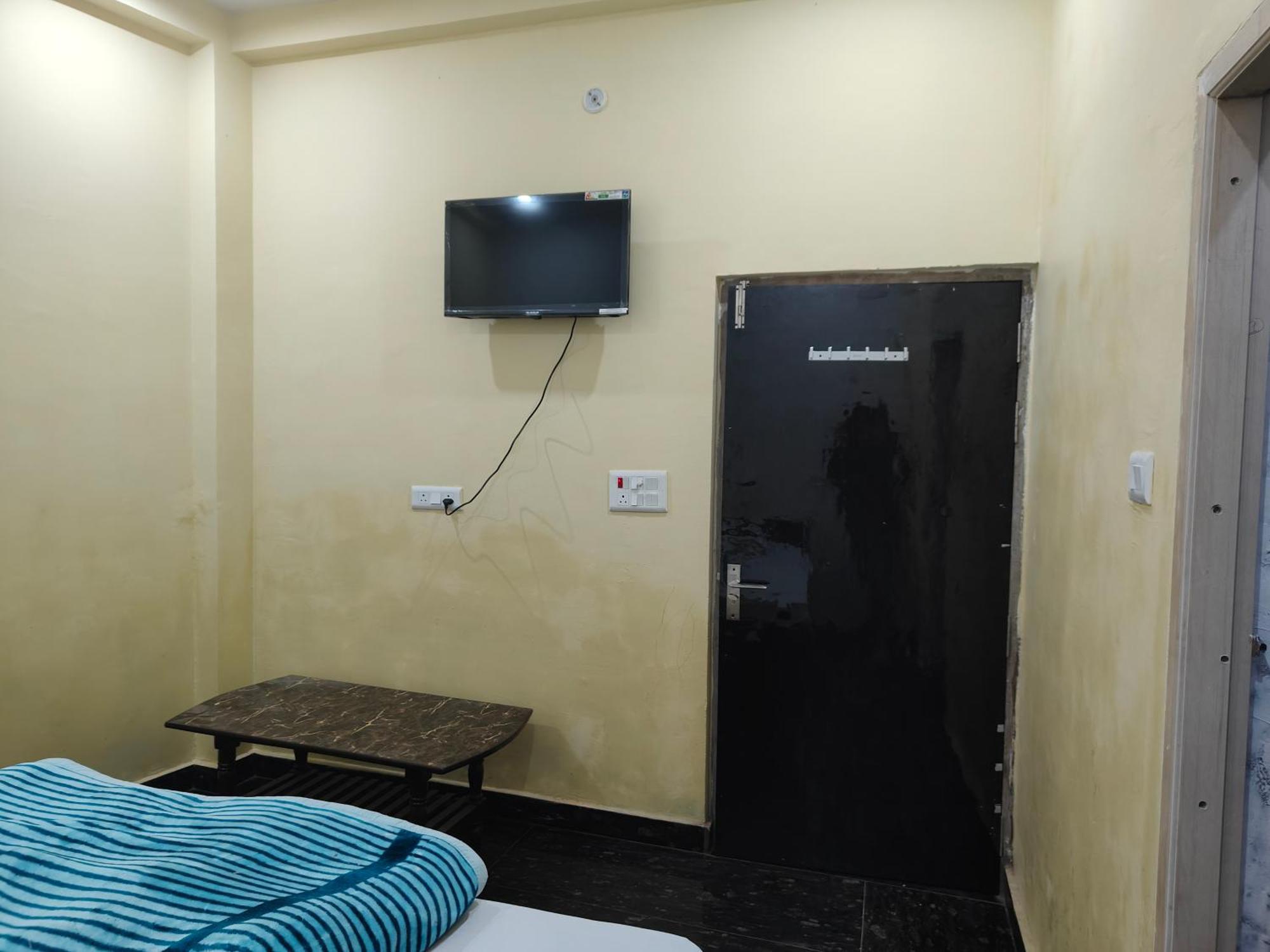 Sky Paying Guest house Varanasi