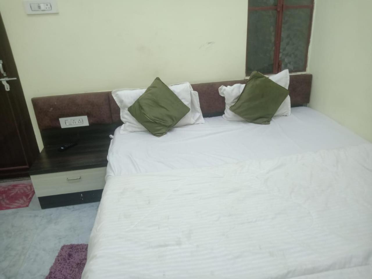 Shivala Grand Guest house *