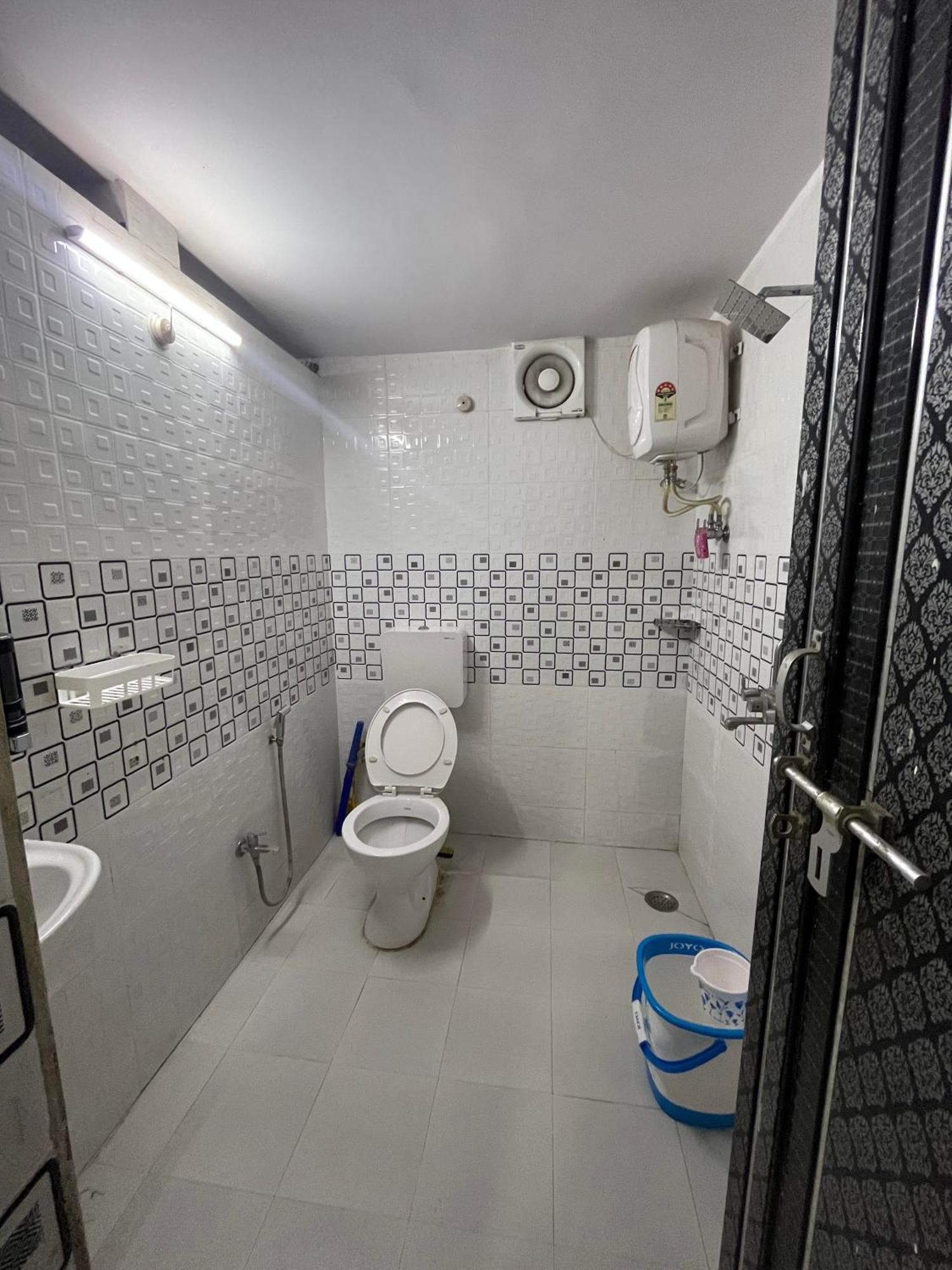 Anjani Home - 3Bhk Groundfloor Appartment - Family Stay * Varanasi