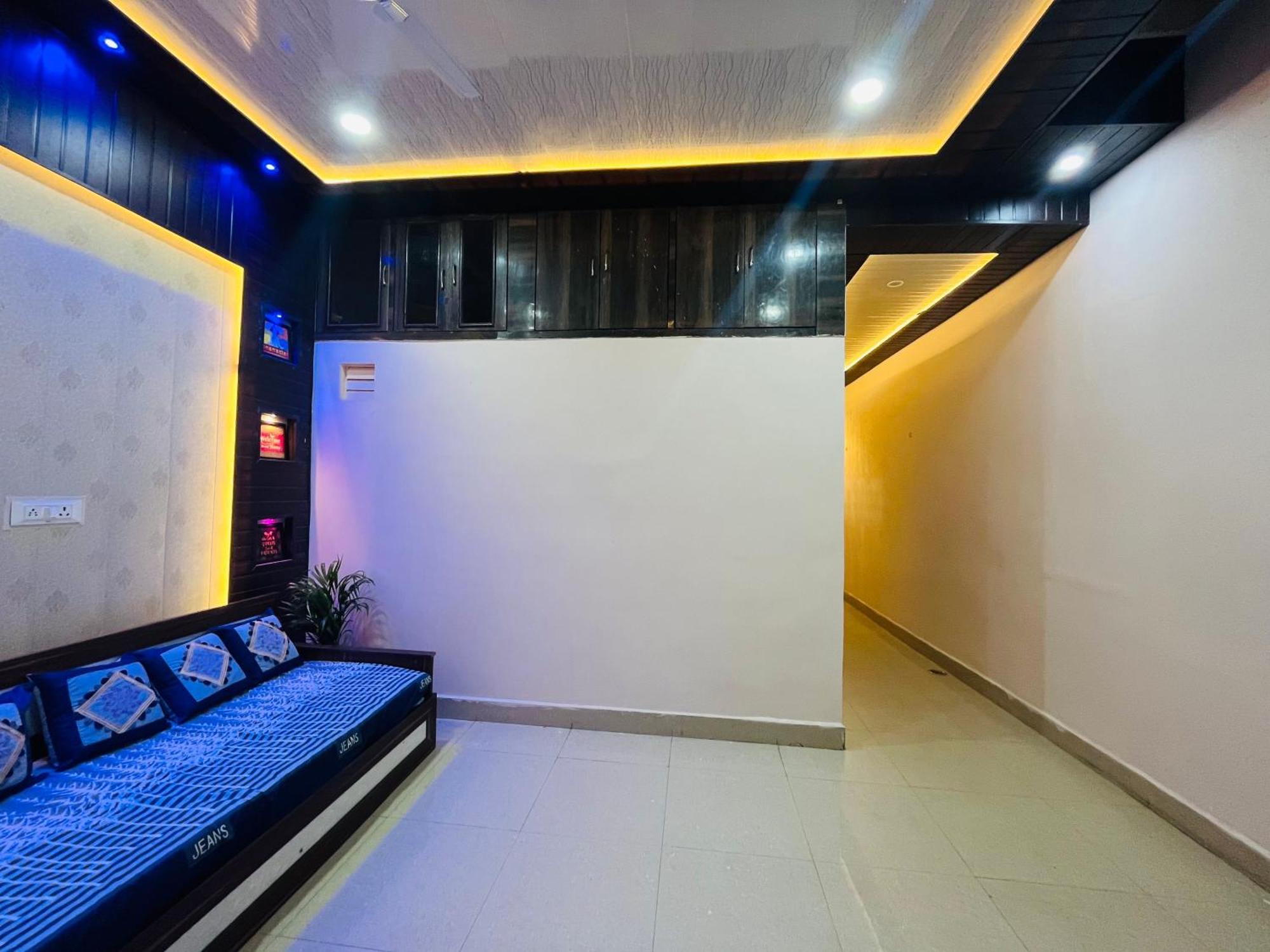 Anjani Home - 3Bhk Groundfloor Appartment - Family Stay Varanasi
