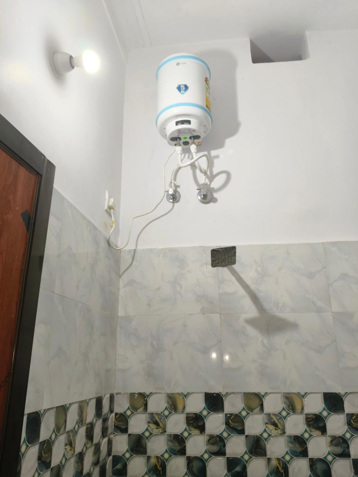Shivohm Homestay 400 Mtrs From Kashi Vishwanath Temple