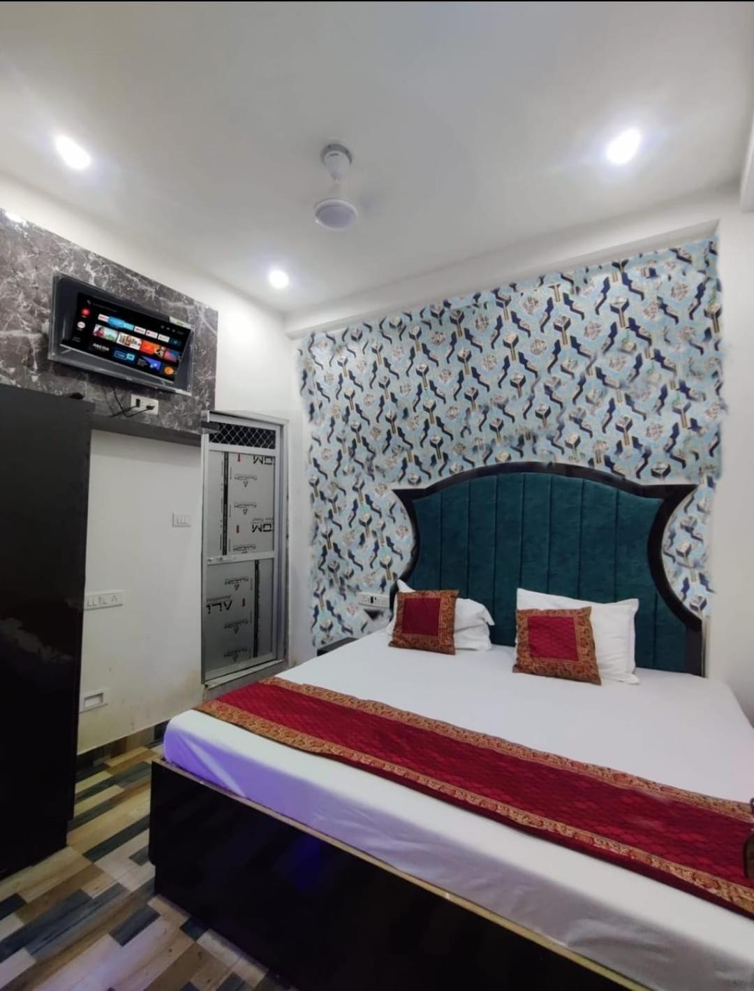 J.k. Paying Guest house