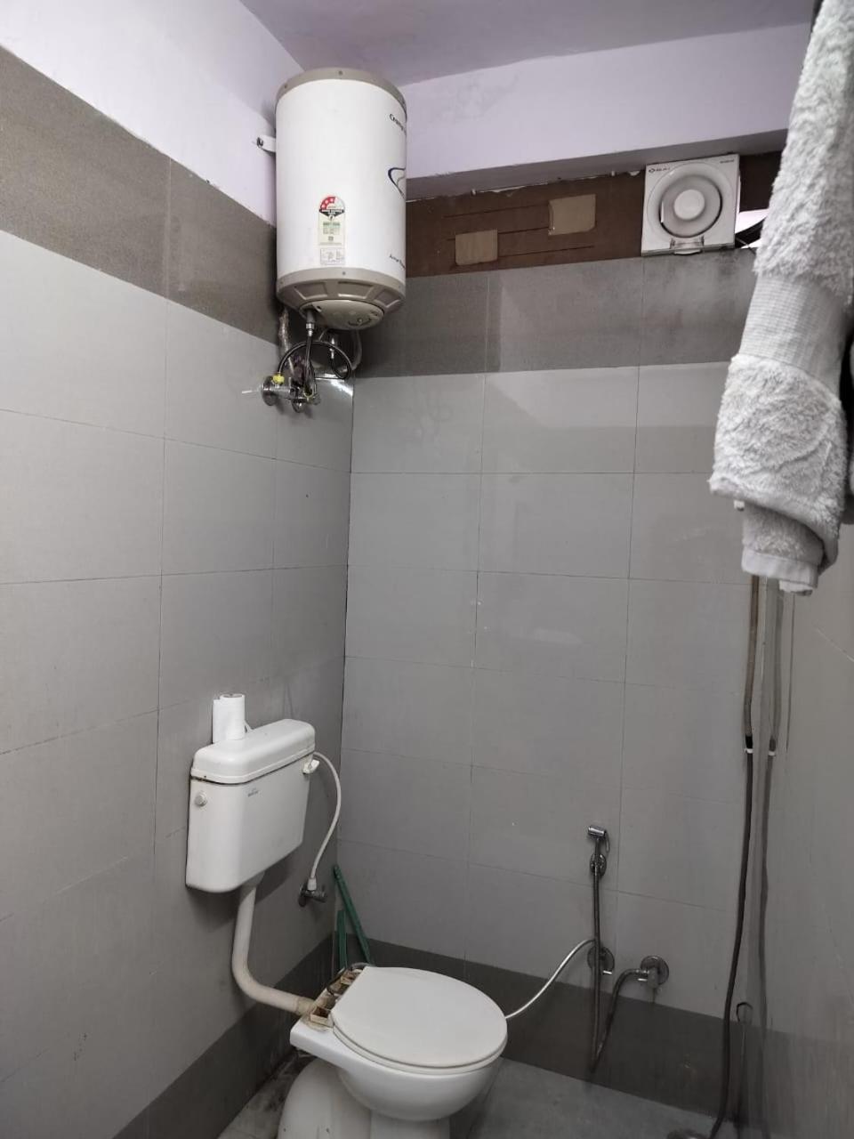 Ds Residency Varanasi-prime Location-parking Varanasi