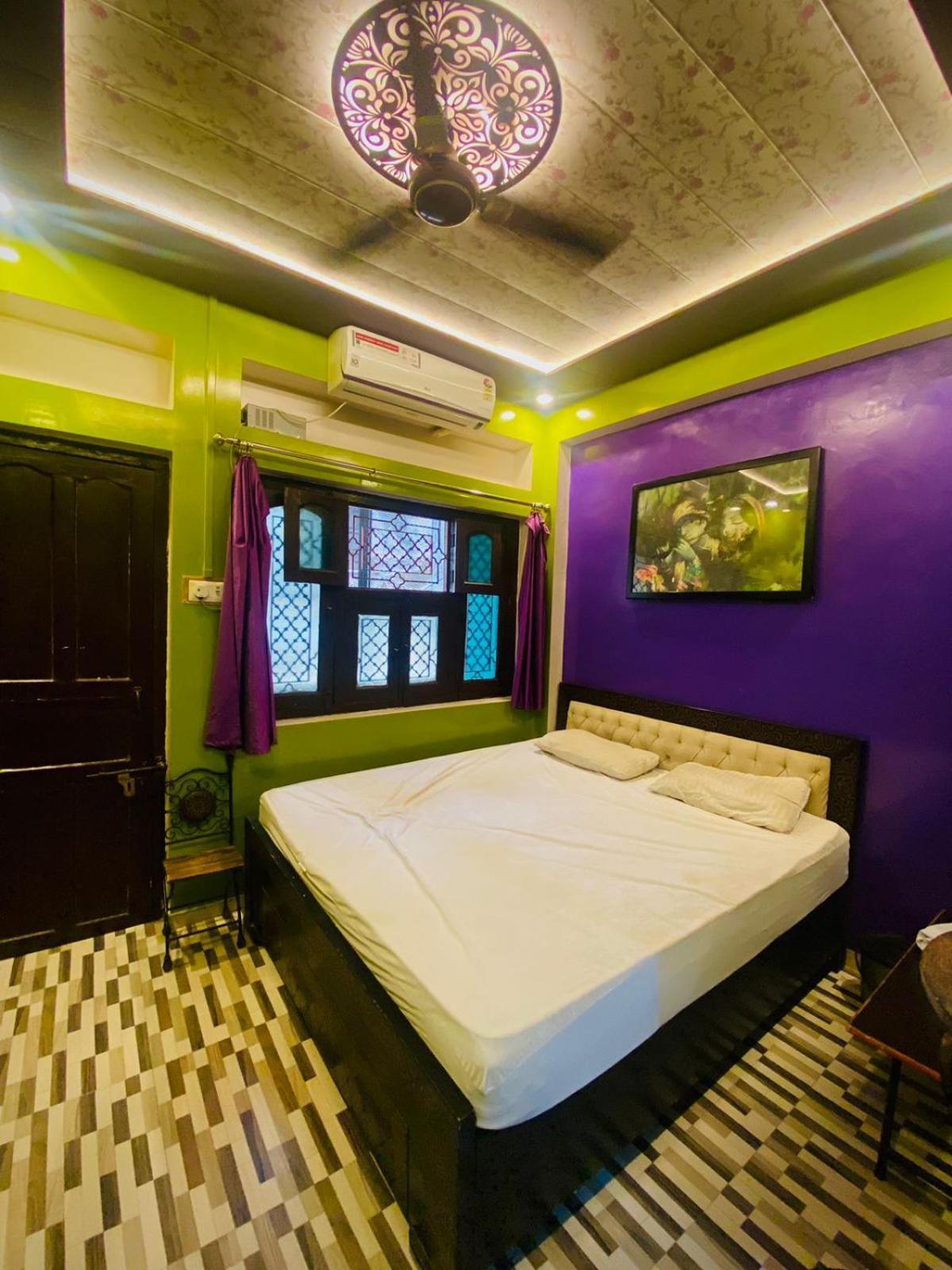 Marigold Guest house Varanasi