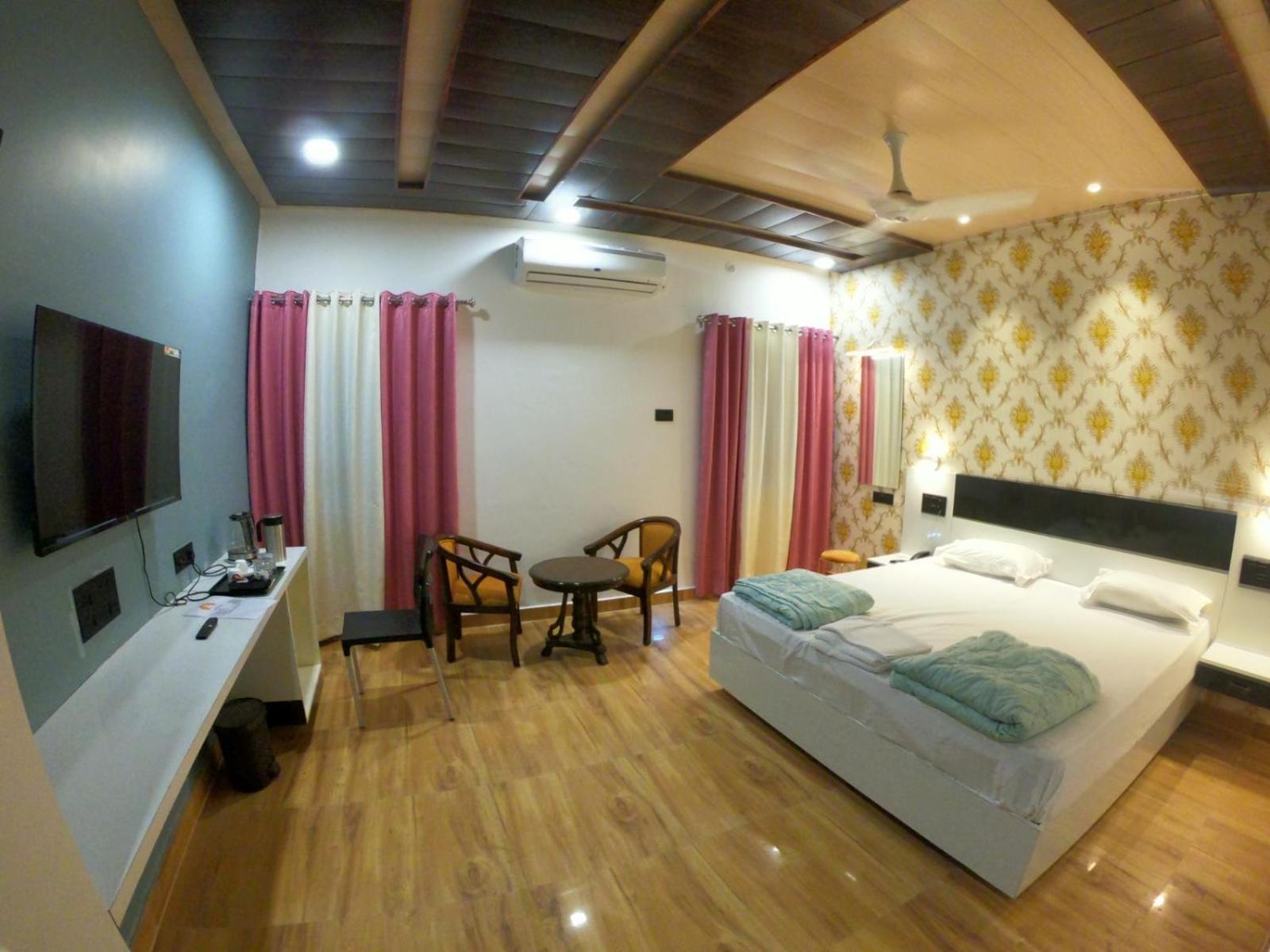 Hotel Buddha Park, Paharia,