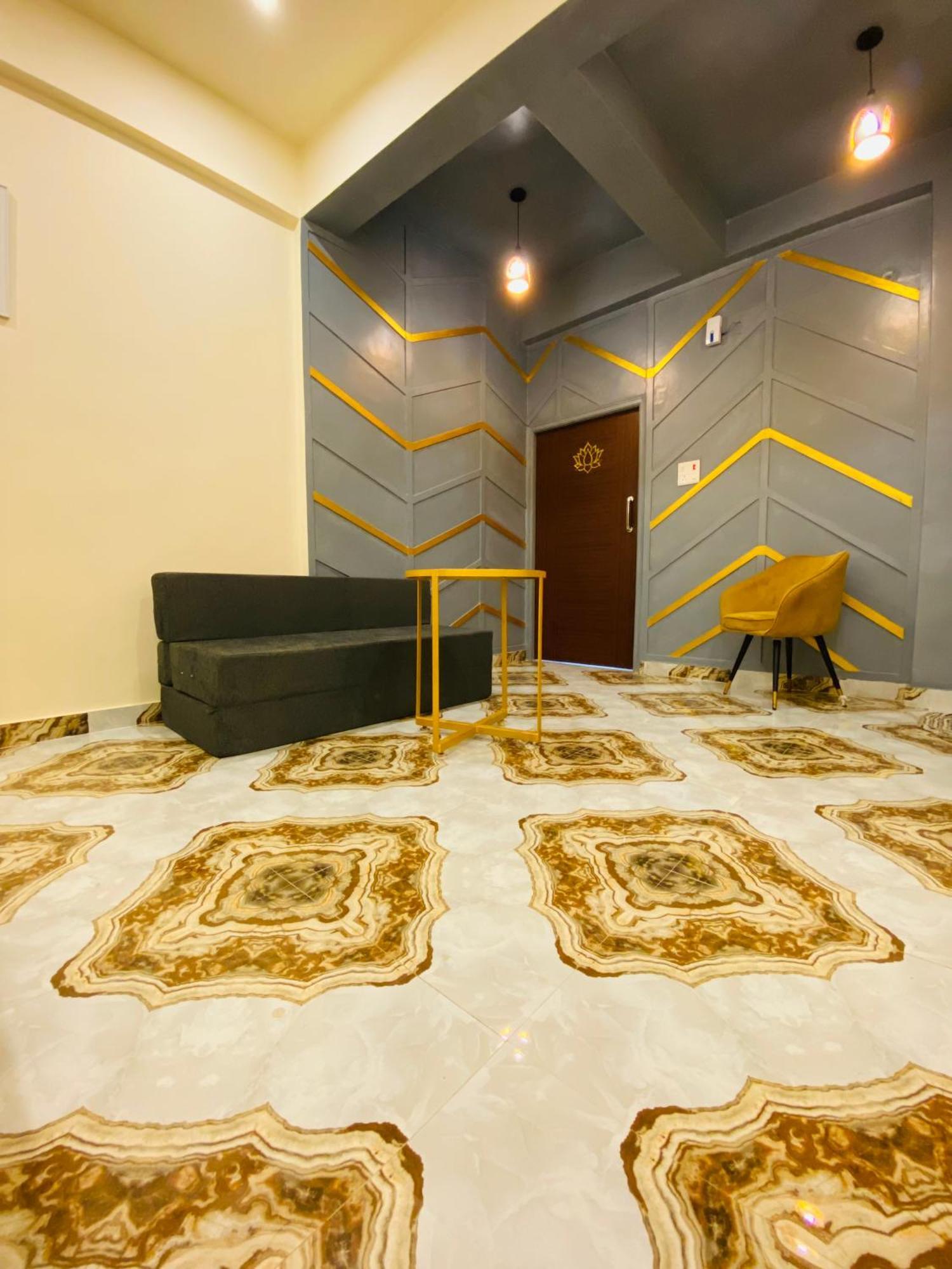 Hotel Golden Lotus